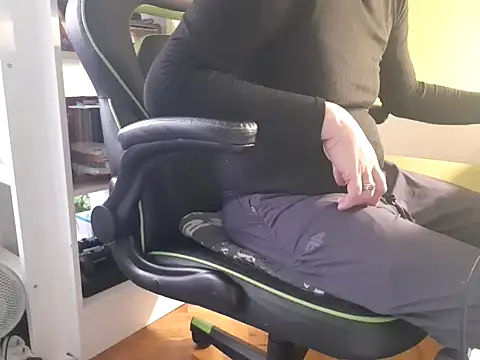 feathersify online show from 11/13/25, 06:39