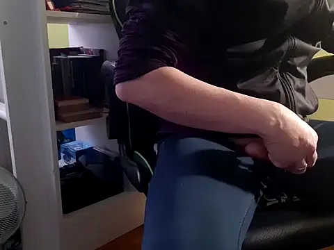 feathersify online show from 12/16/25, 07:45