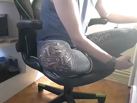 feathersify online show from 11/18/25, 06:50