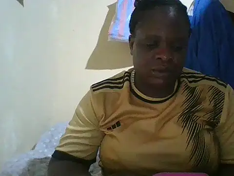 Snapshot of anonymous_wonder45 chatting on 10/29/25, 05:01 anonymous wonder45 online show from 10/29/25, 05:01