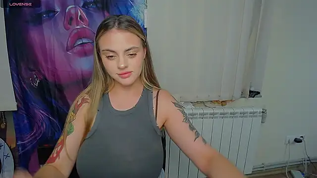 Snapshot of Lilia_Moon chatting on 09/09/25, 10:14 Lilia Moon online show from 09/09/25, 10:14