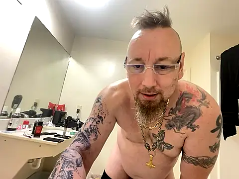 Littledick007007 online show from 10/04/25, 10:17