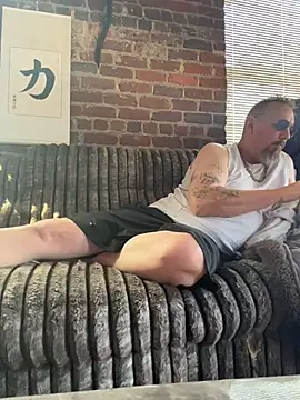 Snapshot of Littledick007007 chatting on 06/23/26, 02:26 Littledick007007 online show from 06/23/26, 02:26