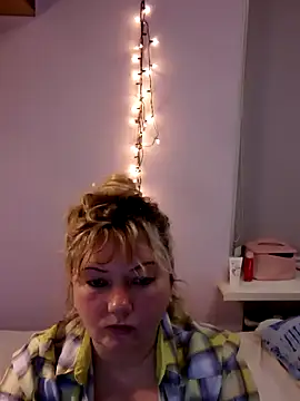 Snapshot of Lusi-777 chatting on 03/09/25, 05:06 Lusi-777 online show from 03/09/25, 05:06