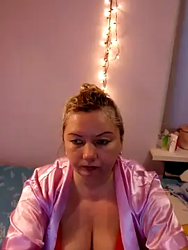Snapshot of Lusi-777 chatting on 02/28/25, 03:04 Lusi-777 online show from 02/28/25, 03:04