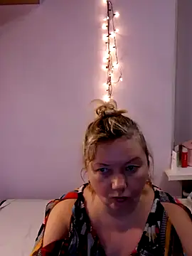 Snapshot of Lusi-777 chatting on 03/07/25, 07:27 Lusi-777 online show from 03/07/25, 07:27