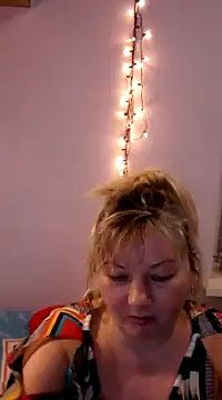 Snapshot of Lusi-777 chatting on 02/20/25, 06:35 Lusi-777 online show from 02/20/25, 06:35