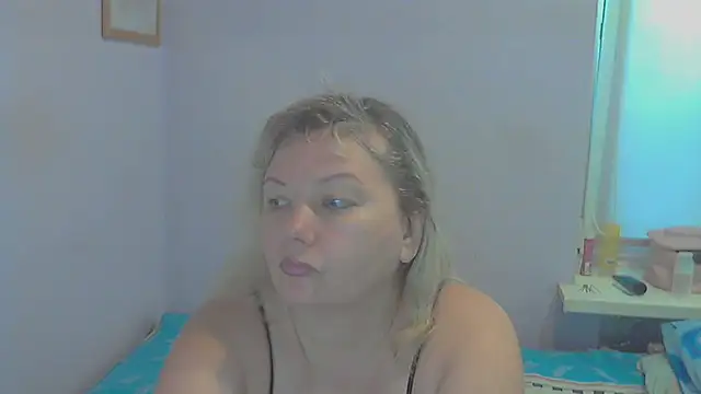 Snapshot of Lusi-777 chatting on 09/17/25, 11:23 Lusi-777 online show from 09/17/25, 11:23