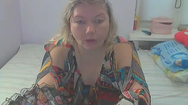 Snapshot of Lusi-777 chatting on 09/22/25, 11:27 Lusi-777 online show from 09/22/25, 11:27