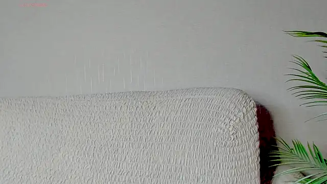 Ana Peachy  online show from 06/01/26, 01:00