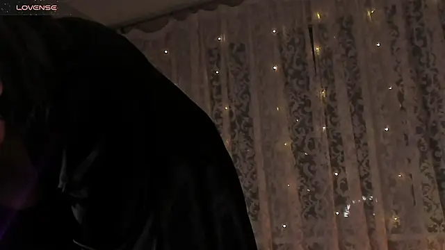 Ana Peachy  online show from 11/20/25, 08:20