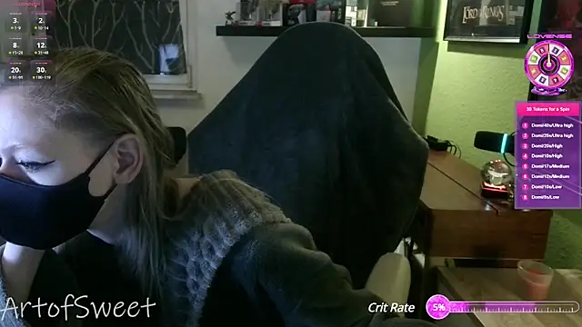 Snapshot of ArtofSweet chatting on 12/15/24, 06:59 ArtofSweet online show from 12/15/24, 06:59