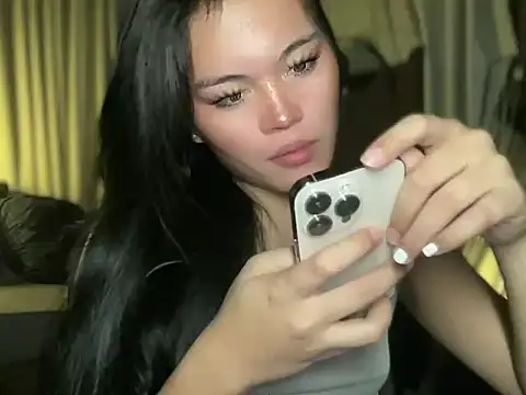 Lilly cruz online show from 11/08/25, 05:11