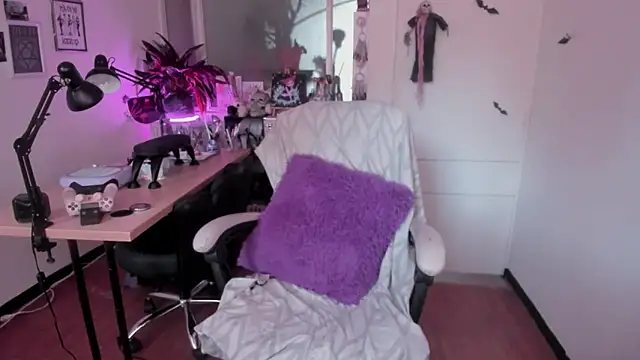 gothic do11 online show from 10/10/25, 08:20