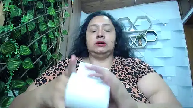 Snapshot of TistMature chatting on 12/16/25, 01:15 TistMature online show from 12/16/25, 01:15