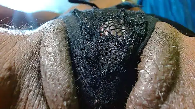 bethanywilson 23 online show from 11/28/25, 01:44