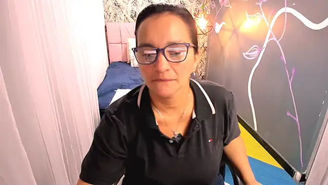 Snapshot of MarilynMiilf_ chatting on 03/10/25, 10:34 MarilynMiilf online show from 03/10/25, 10:34