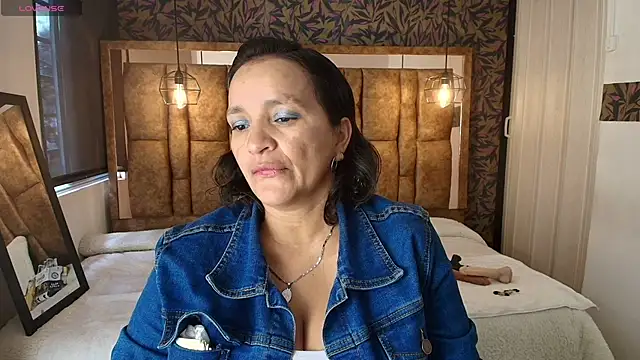 Snapshot of MarilynMiilf_ chatting on 06/03/26, 06:45 MarilynMiilf online show from 06/03/26, 06:45