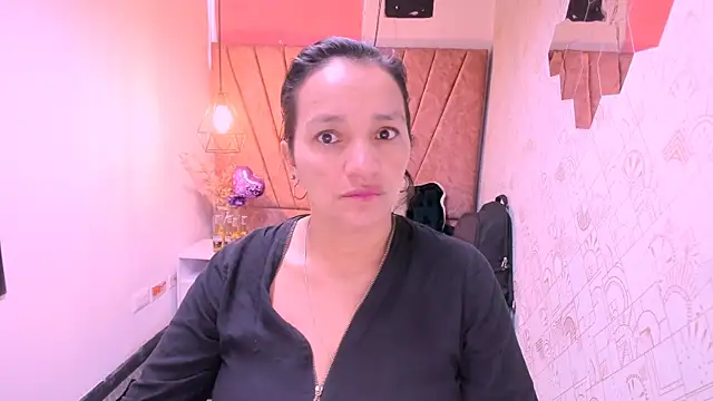 Snapshot of MarilynMiilf_ chatting on 09/18/25, 07:39 MarilynMiilf online show from 09/18/25, 07:39