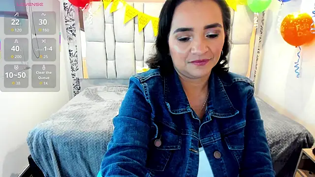 Snapshot of MarilynMiilf_ chatting on 06/11/26, 05:32 MarilynMiilf online show from 06/11/26, 05:32