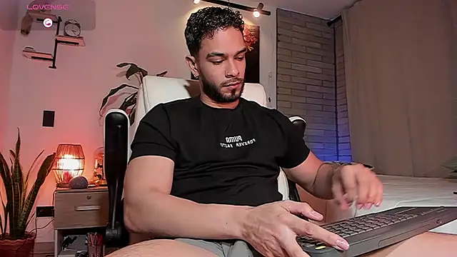 Snapshot of Josseph1_ chatting on 07/14/26, 02:05 Josseph1 online show from 07/14/26, 02:05