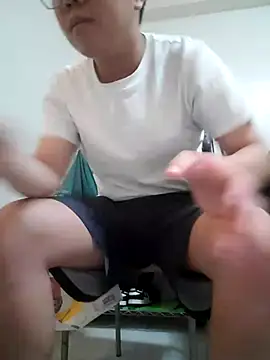 ksshp9502 online show from 10/11/25, 04:08