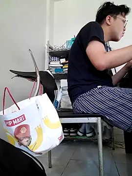 ksshp9502 online show from 09/28/25, 03:02