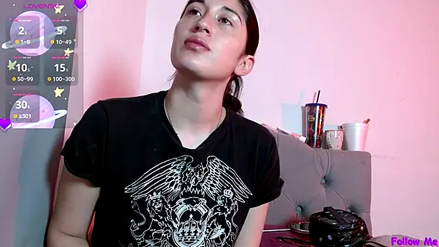 Red-moon1 online show from 10/30/25, 04:11