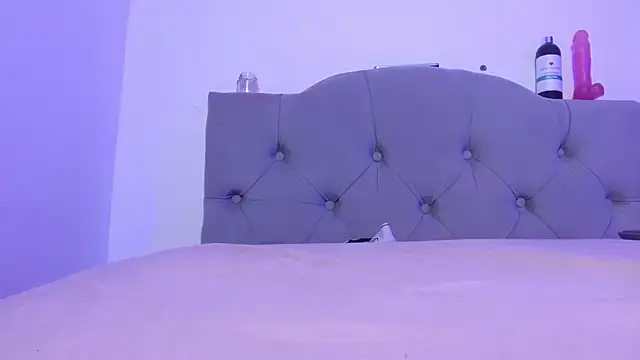 Red-moon1 online show from 02/06/25, 04:58