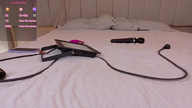 Megan browns1 online show from 11/05/25, 01:03