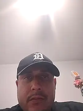 thickcocklatino online show from 10/27/25, 12:11