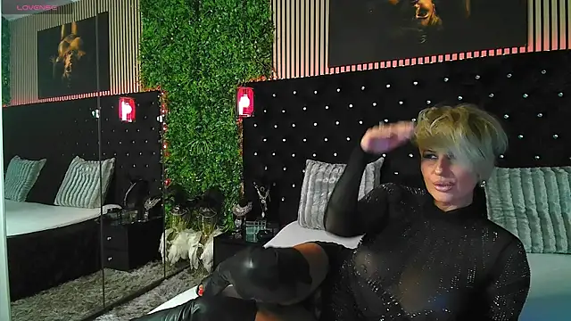 InannaStar online show from 06/28/26, 09:15