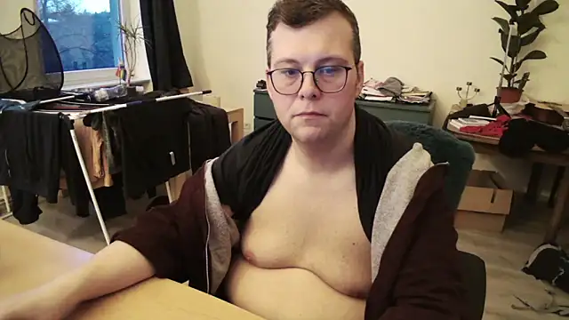 Snapshot of chubbysmallcock@xh chatting on 02/14/26, 04:18 chubbysmallcockxh online show from 02/14/26, 04:18