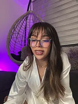 Samantha Bernardo online show from 04/13/26, 04:27