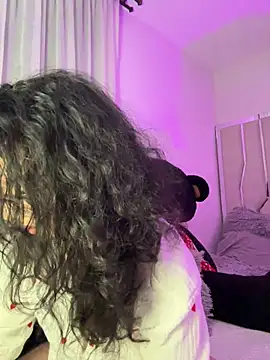 Samantha Bernardo online show from 06/25/26, 04:32