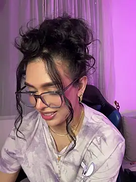 Samantha Bernardo online show from 05/26/26, 03:15