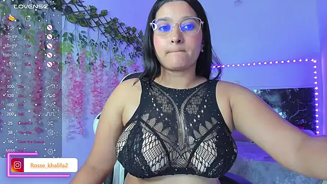 Snapshot of Rosse_khalifa2 chatting on 01/31/25, 01:22 Rosse khalifa2 online show from 01/31/25, 01:22