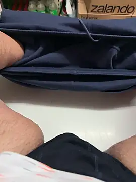 Snapshot of buri232 chatting on 11/25/25, 08:25 buri232 online show from 11/25/25, 08:25