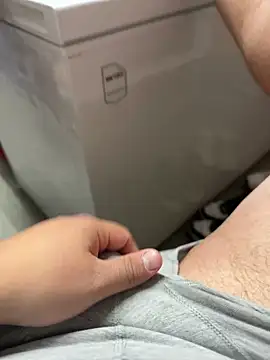 Snapshot of buri232 chatting on 10/21/25, 08:03 buri232 online show from 10/21/25, 08:03