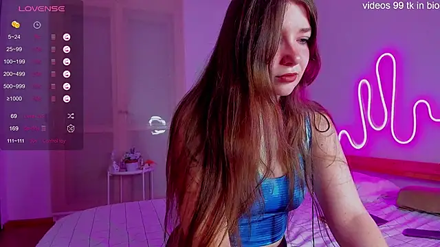 alicekaneky online show from 12/03/24, 01:14