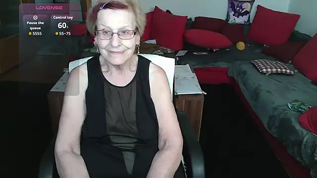 Snapshot of HeisseomaOriginal chatting on 11/06/25, 08:29 HeisseomaOriginal online show from 11/06/25, 08:29