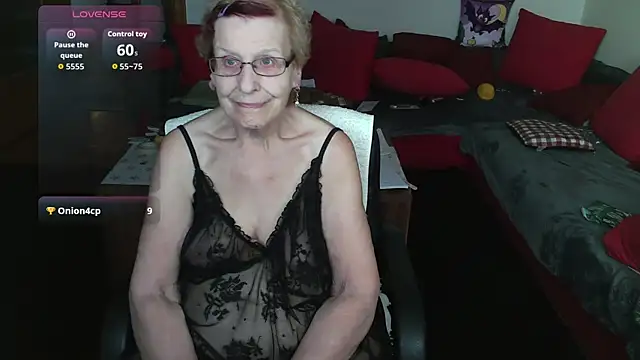 Snapshot of HeisseomaOriginal chatting on 11/05/25, 08:17 HeisseomaOriginal online show from 11/05/25, 08:17