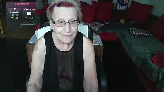 Snapshot of HeisseomaOriginal chatting on 10/17/25, 07:11 HeisseomaOriginal online show from 10/17/25, 07:11