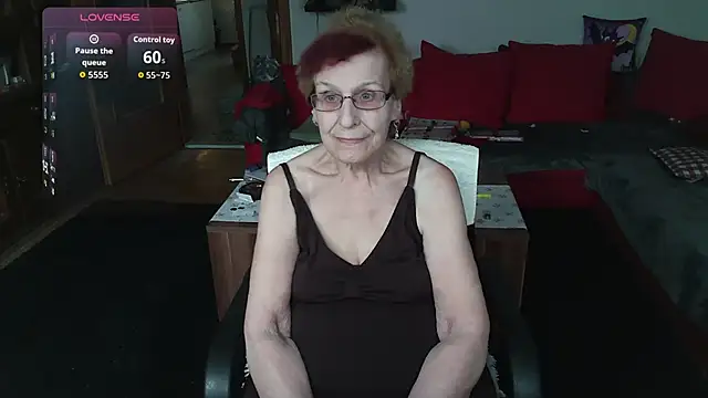 HeisseomaOriginal online show from 02/10/26, 08:24