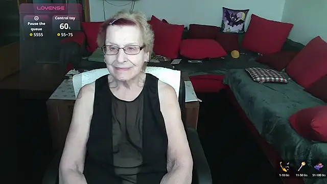 Snapshot of HeisseomaOriginal chatting on 11/11/25, 08:09 HeisseomaOriginal online show from 11/11/25, 08:09