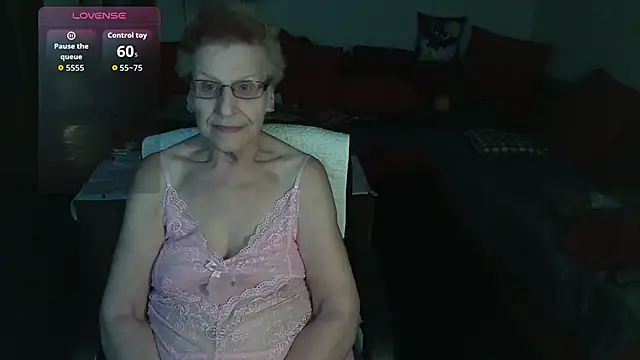 Snapshot of HeisseomaOriginal chatting on 11/28/25, 08:14 HeisseomaOriginal online show from 11/28/25, 08:14