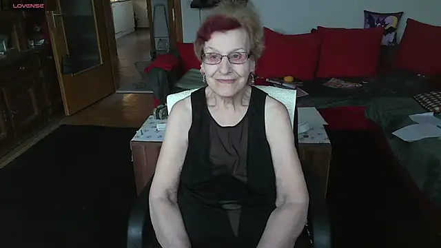 HeisseomaOriginal online show from 02/24/26, 08:15