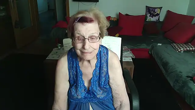 HeisseomaOriginal online show from 04/14/26, 07:35