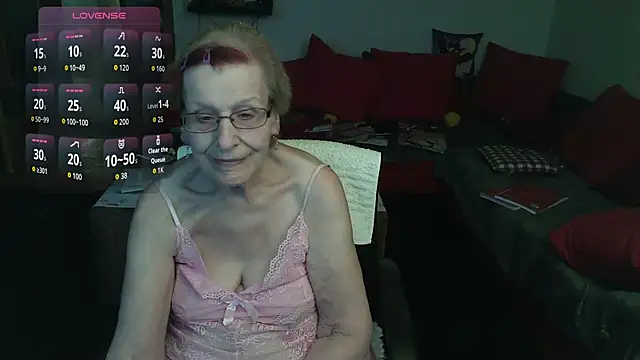 HeisseomaOriginal online show from 01/12/26, 08:21