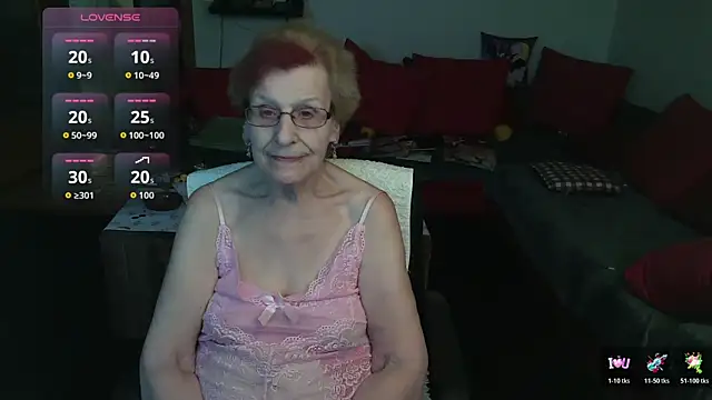 HeisseomaOriginal online show from 01/15/26, 08:18